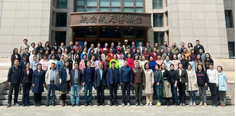 365英国上市公司